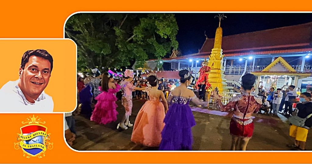 Loterijwinnares in Oost-Thailand van 80 miljoen baht gaf een feest van jewelste