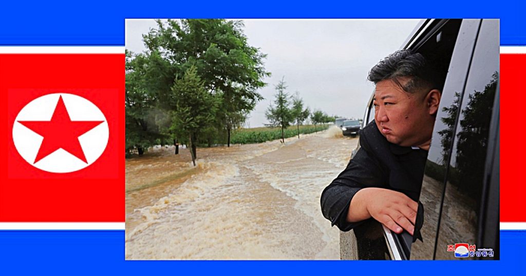 De Noord-Koreaanse leider Kim Jong Un laat 5.000 mensen uit het door overstromingen getroffen Noord-Korea evacueren 