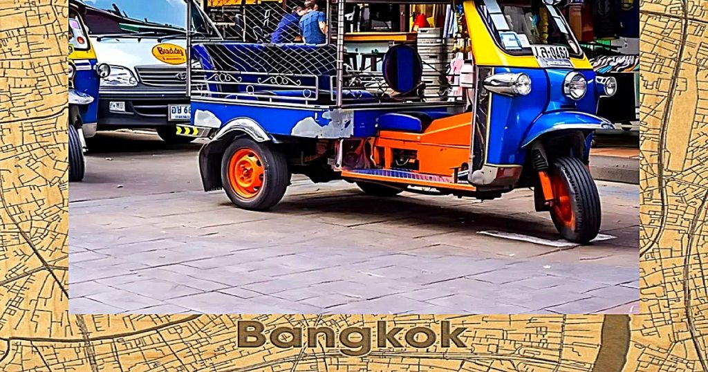 Dronken Duitse jongeman van 18 “leent” in Bangkok een Tuk Tuk en veroorzaakt chaos in de hoofdstad