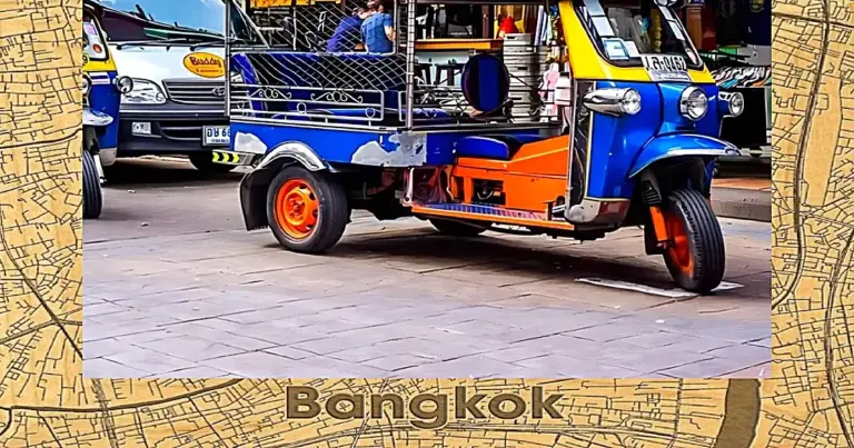 Dronken Duitse jongeman van 18 “leent” in Bangkok een Tuk Tuk en veroorzaakt chaos in de hoofdstad
