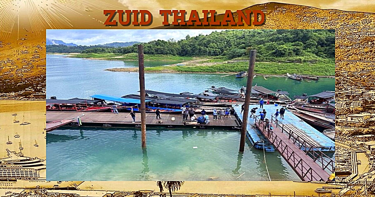 🎥 | Minivan rijdt bij de Ratchaprapa Dam in Zuid-Thailand het water in