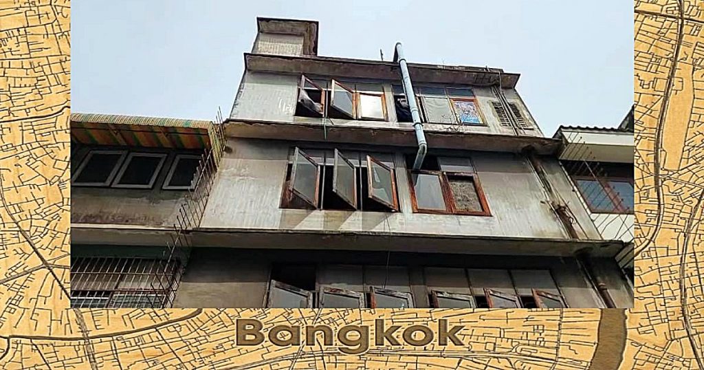 Thaise man stort tijdens het slaapwandelen in Bangkok 5 verdiepen naar beneden zijn dood tegemoet