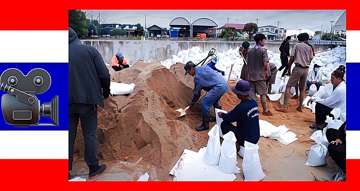 ðĨ | Dijk van Yom rivier in Noord-Thailand breek door en heeft de stad Sukhothai onder water gezet