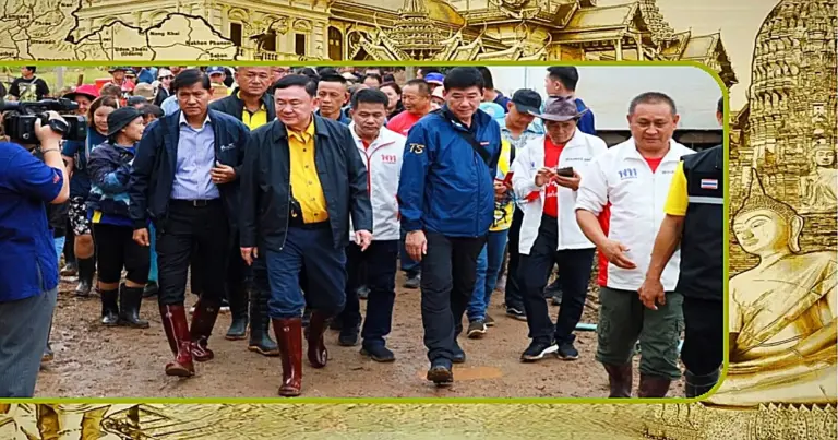 De begaande Khun Thaksin Shinawatra, voormalig premier van Thailand bezocht het noorden om de inwoners een hart onder de riem te steken