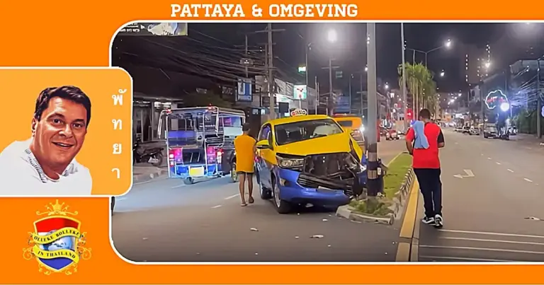 Dronken toerist steelt in Pattaya een taxi en rijdt deze op de Thappraya Road in Jomtien total loss 
