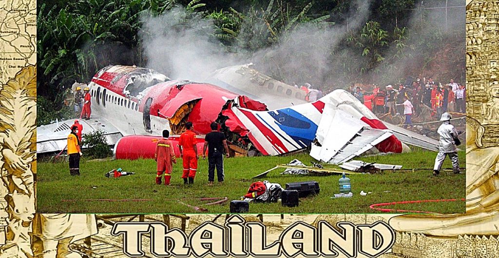 Een herdenkingsdienst voor de One-Two-Go-crash in 2007 zit er voor Thailand’s luchthavenexploitant AOT niet in❗️