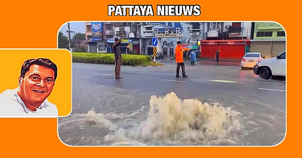 Pattaya ligt zwaar onder water na aanhoudende zware regenbui, waardoor grote verkeerscongestie 