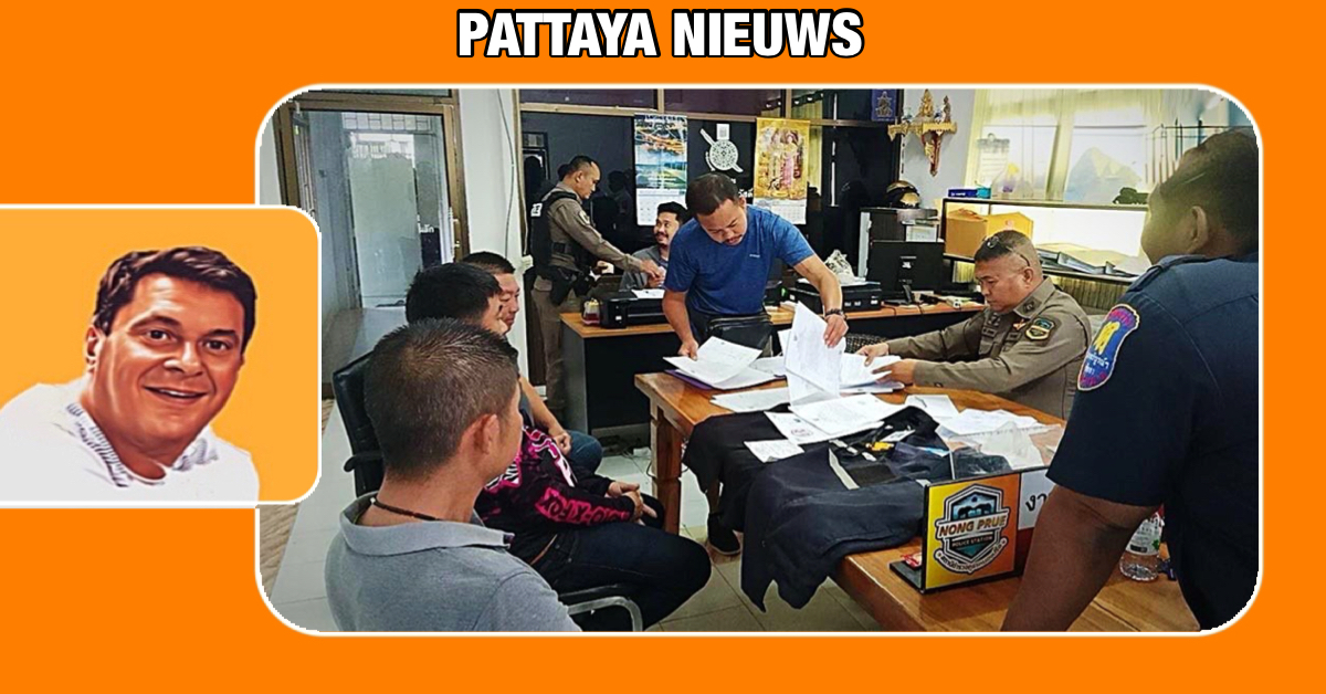 Politie arresteert drie Thaise mannen met het dragen van overheidsemblemen probeerde donaties te verwerven