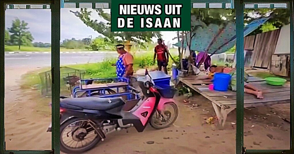 Slager helpt in Noordoost-Thailand een Thaise jongen op weg om tijdens een 130 kilometer lange rit op een saleng zijn moeder te zien 