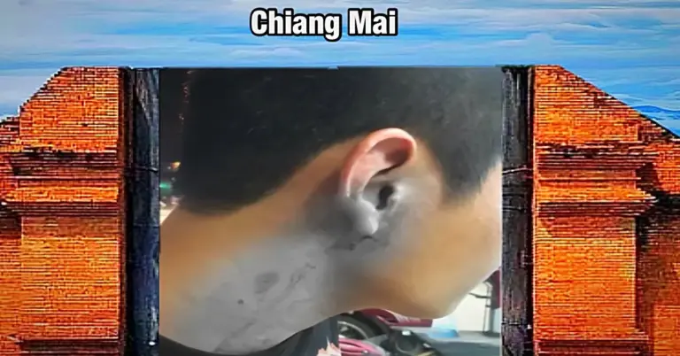 🎥| Dronken Thaise bokser bij in Noord-Thailand een stuk oor van een man af, wat mij deed denken aan Mike Tyson