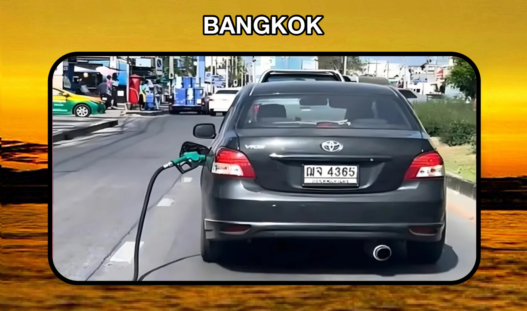 Thaise man ontvlucht in Bangkok een tankstation na niet te betalen, maar vergeet iets❓