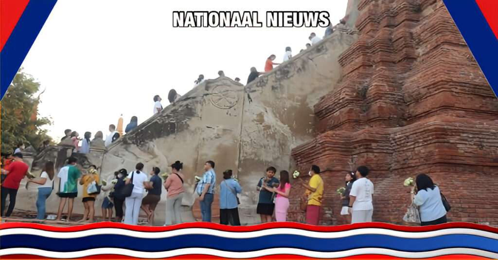 Tienduizenden “Sai Mu” komen samen om nieuwjaar’s zegeningen in Centraal-Thailand te vragen