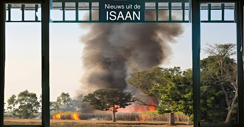 Het Thaise social mediagebeuren staat weer compleet op zijn kop, nadat een boerin in Noordoost-Thailand een suikerrietveld in de fik steekt.