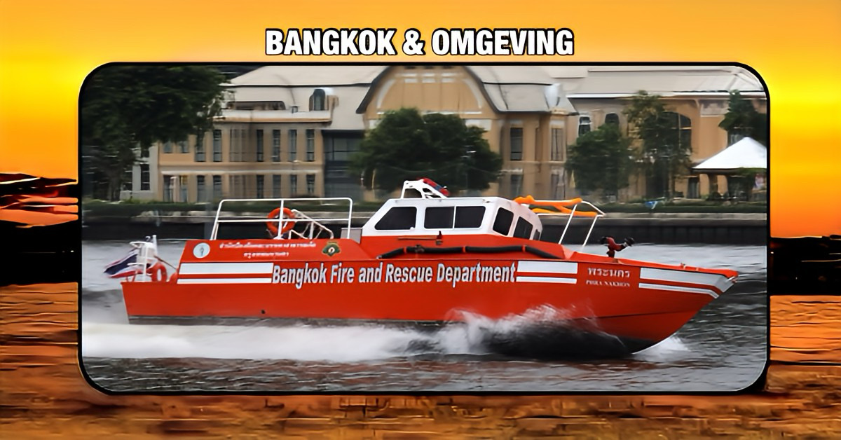 Hoofdstad van Thailand, Bangkok, testte gerepareerde blusvoertuigen in de Chao Phraya-rivier.