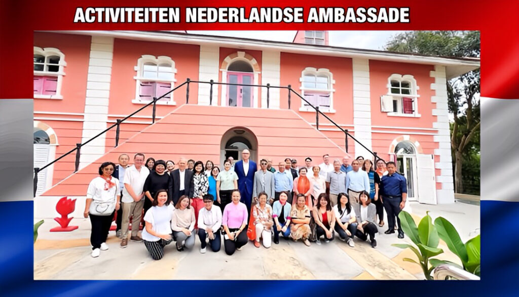 De Nederlandse ambassade organiseerde, in samenwerking met de Thaise afdeling Schone Kunsten, een paneldiscussie in Centraal-Thailand
