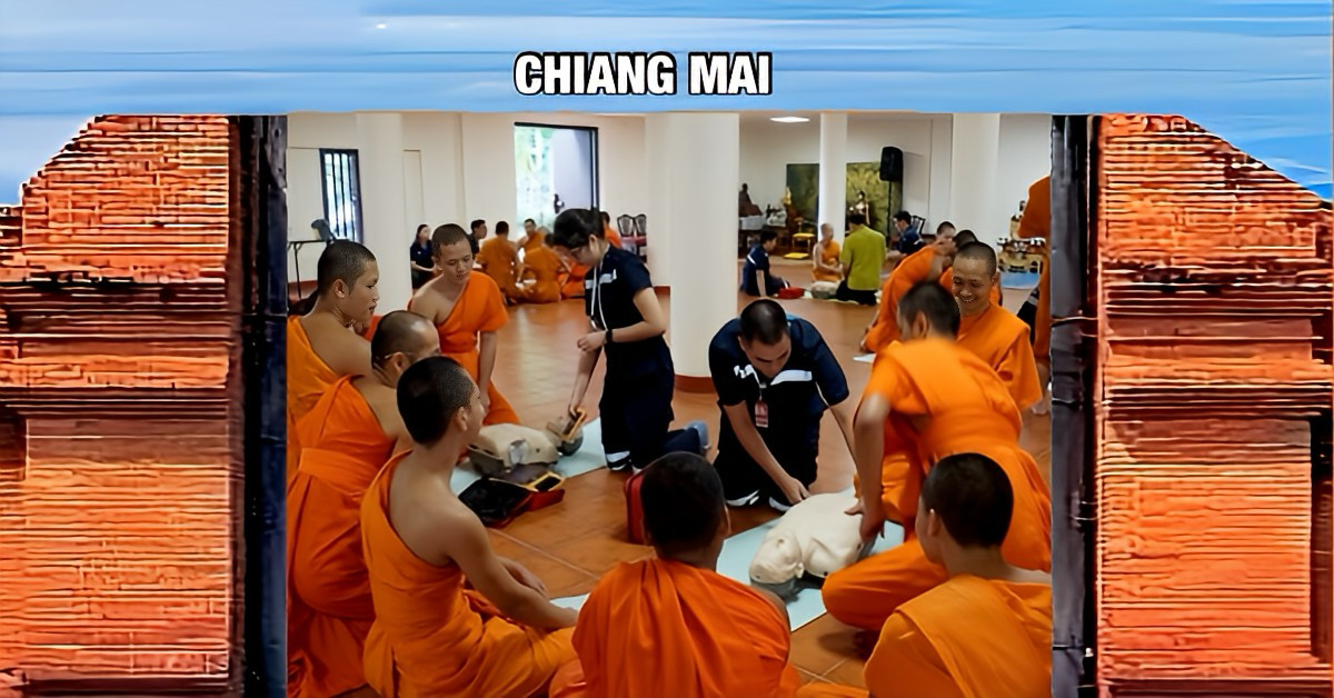 In Noord-Thailand weten ze hoe belangrijk het is om als goede burger en buur een EHBO-training voor monniken en novices te organiseren.