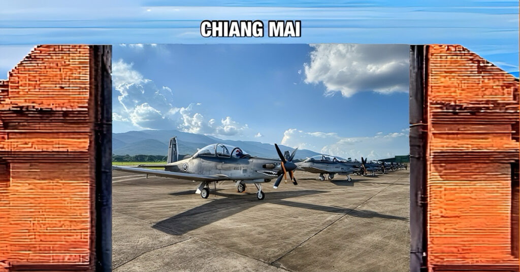 De koninklijke luchtmacht van Thailand onthult in Chiang Mai de nieuwe Amerikaanse AT-6TH aanvalsvliegtuigen
