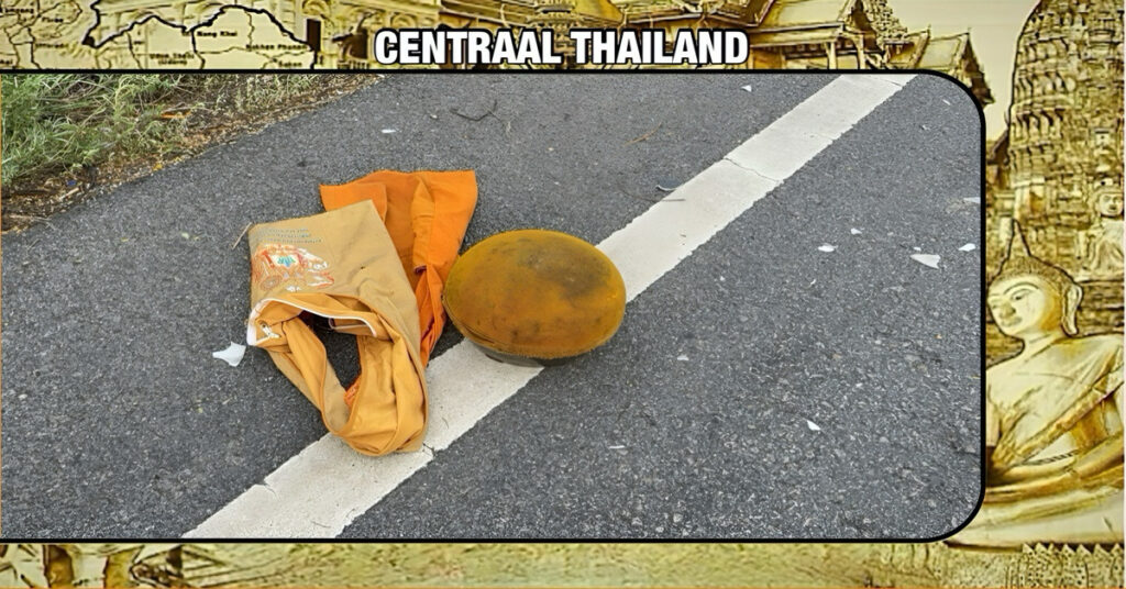 Dorpelingen in Thailand zijn in rouw gedompeld nadat de monnik die meer dan 20 jaar lang langs de deuren kwam, tijdens zijn aalmoesronde werd doodgereden