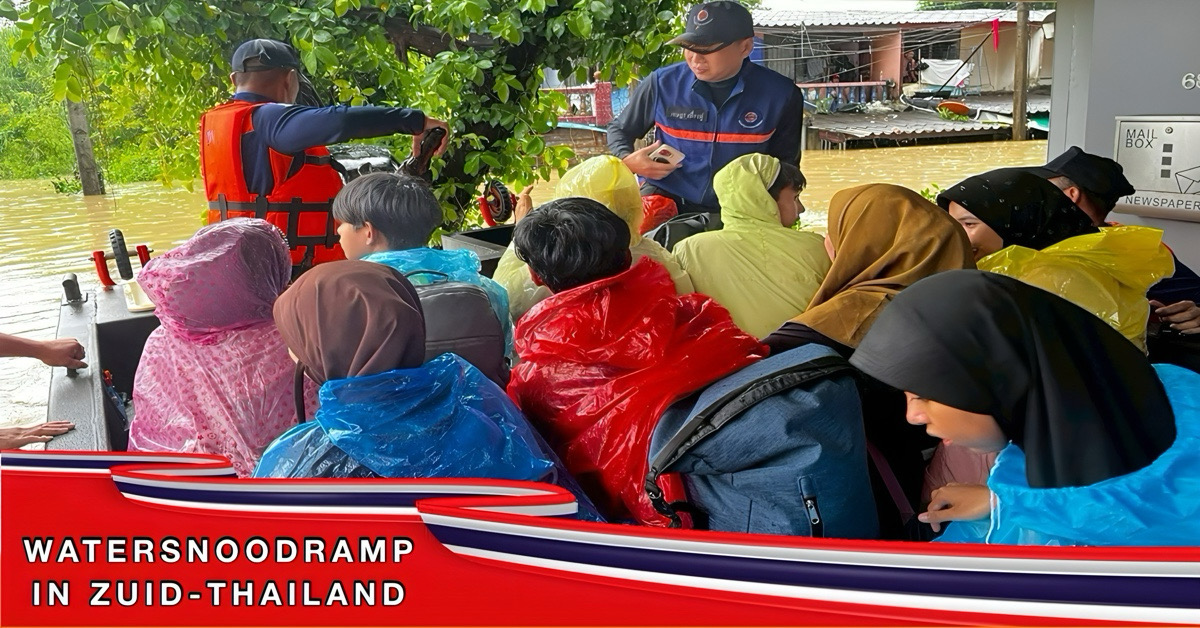 Crisisteams staan in Zuid-Thailand paraat om de door overstromingen getroffen toeristen te redden