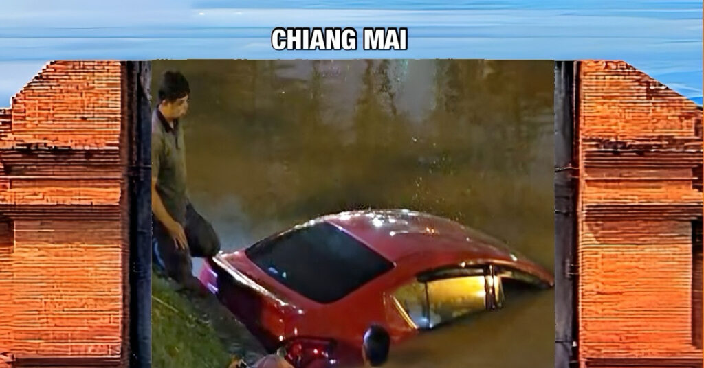 Een Keniaanse lerares in Noord-Thailand schrok zich een rotje na het afsteken van duizendklapper en rijdt zo het water in