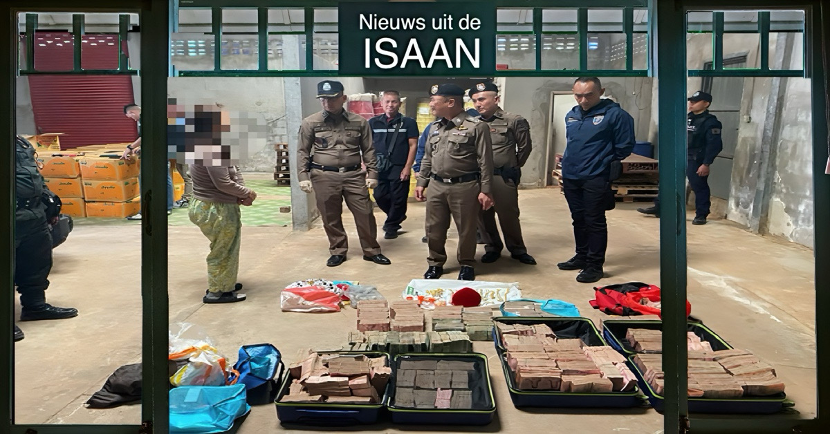 Het 2e leger van Thailand ontdekte 11 miljoen baht en goud in een loods in Chong Sa‑ngam 