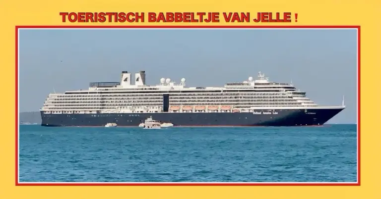 De Holland Amerika Lijn is met het cruiseschip Westerdam bij Pattaya voor anker gegaan