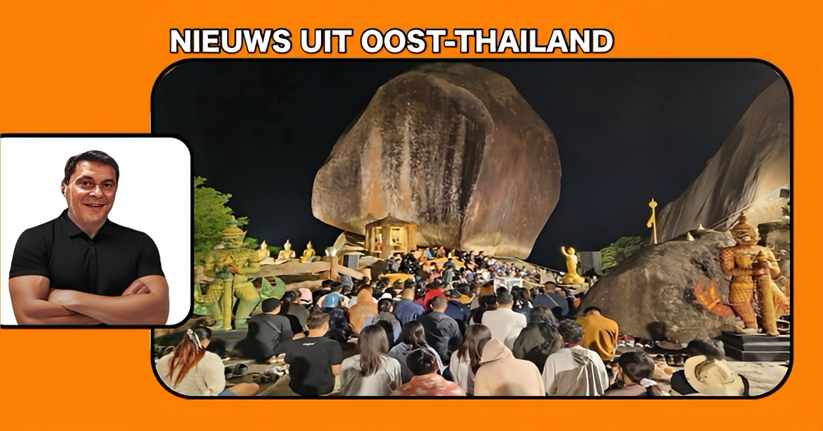 Exodus van pelgrims in Oost-Thailand gaande, duizenden gelovigen vereren de voetafdruk van Boeddha