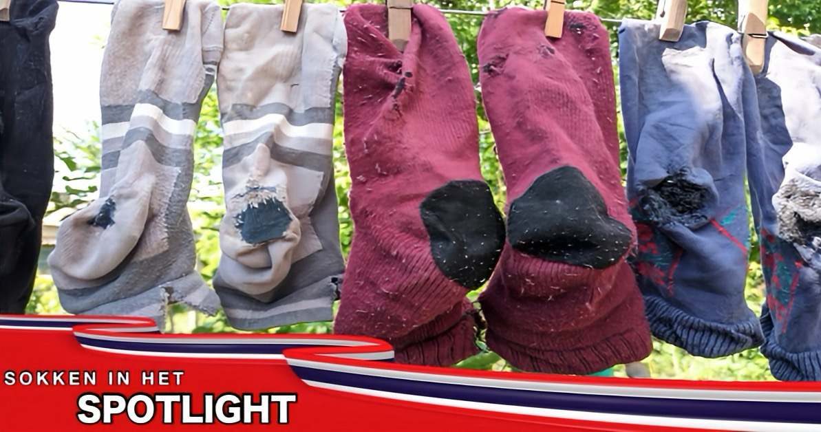 🎥|  Sinds ik mantelzorger ben van mijn lieve maatje, sta ik soms voor een dilemma: moet ik zijn sokken nu binnenstebuiten wassen of andersom?