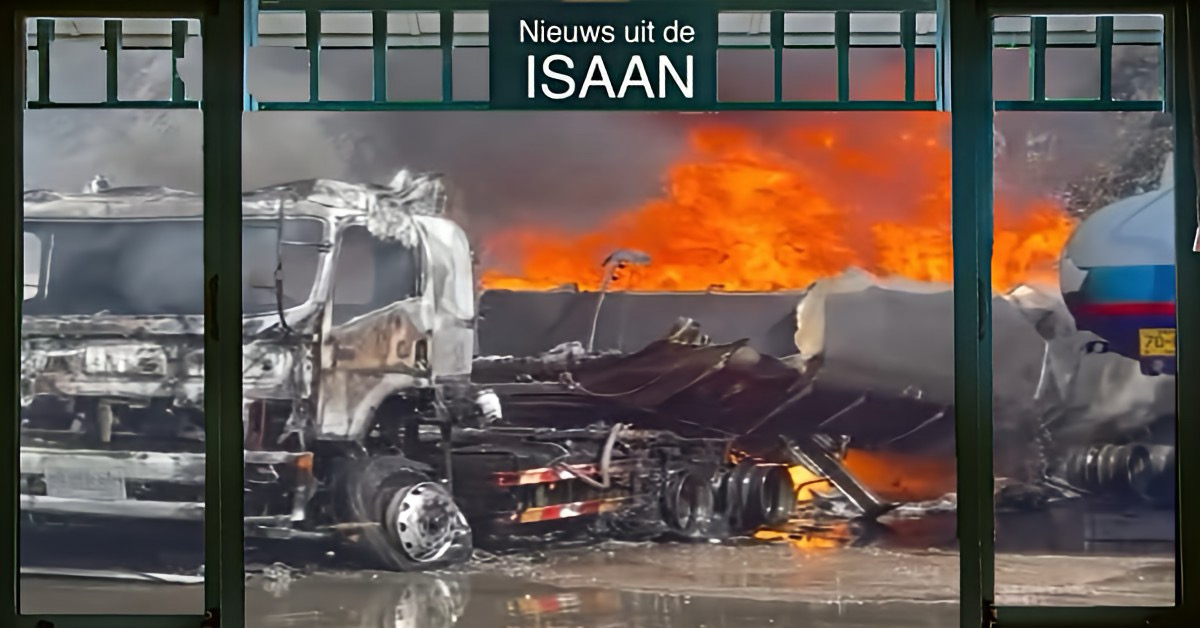 Tankwagen met brandstof explodeert nabij tankstation in Noordoost-Thailand, leerlingen van een nabij gelegen school in allerijl geëvacueerd 