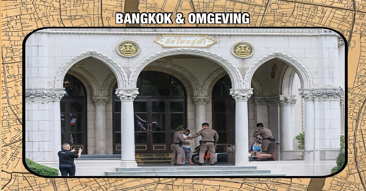 Motorheld zorgt voor opschudding bij het Gouvernementshuis in Bangkok.