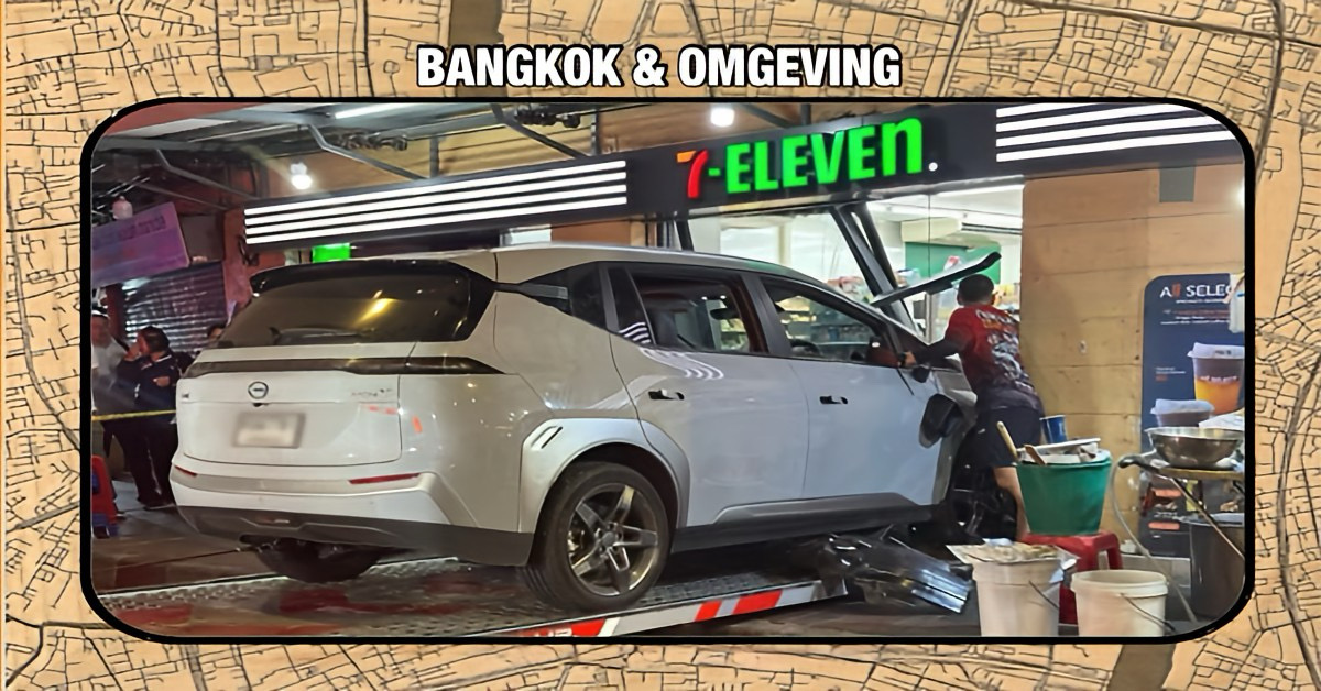 Elektrische auto maakt in Bangkok een ongeplande pitstop in een 7-Eleven en veroorzaakt acht gewonden.
