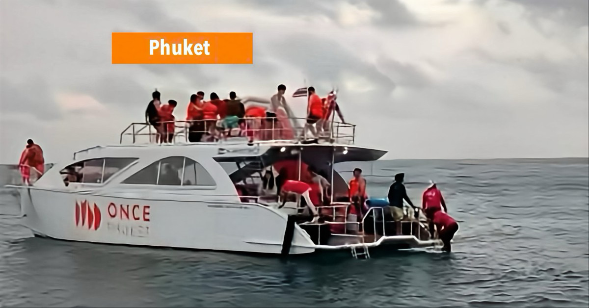 Reddingsboot Phuket helpt gewonde Chinese toerist van het in de Andaman zee gelegen eiland Maiton.