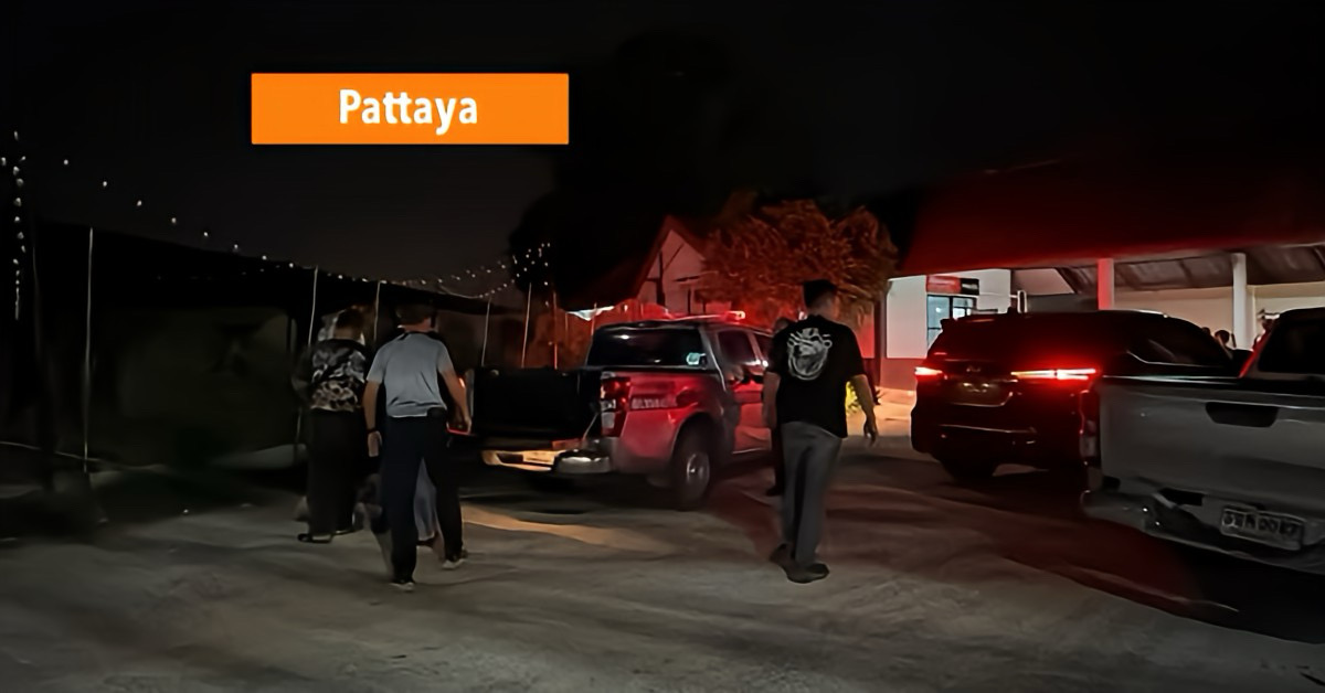 De politie viel als een duivel uit een doosje een illegaal casino in Pattaya binnen en arresteerde achttien verbouwereerde gokkers.