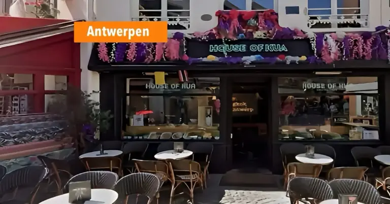 🎥 Dief verstopt zich in restaurant in het centrum van Antwerpen en rooft zaak na sluitingstijd leeg.