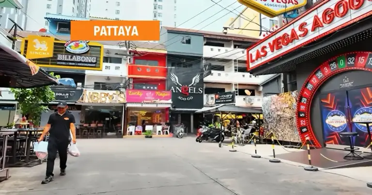 Stevige buitenlander verliest in een koffieshop in Soi Buakhao van Pattaya en komt te overlijden.
