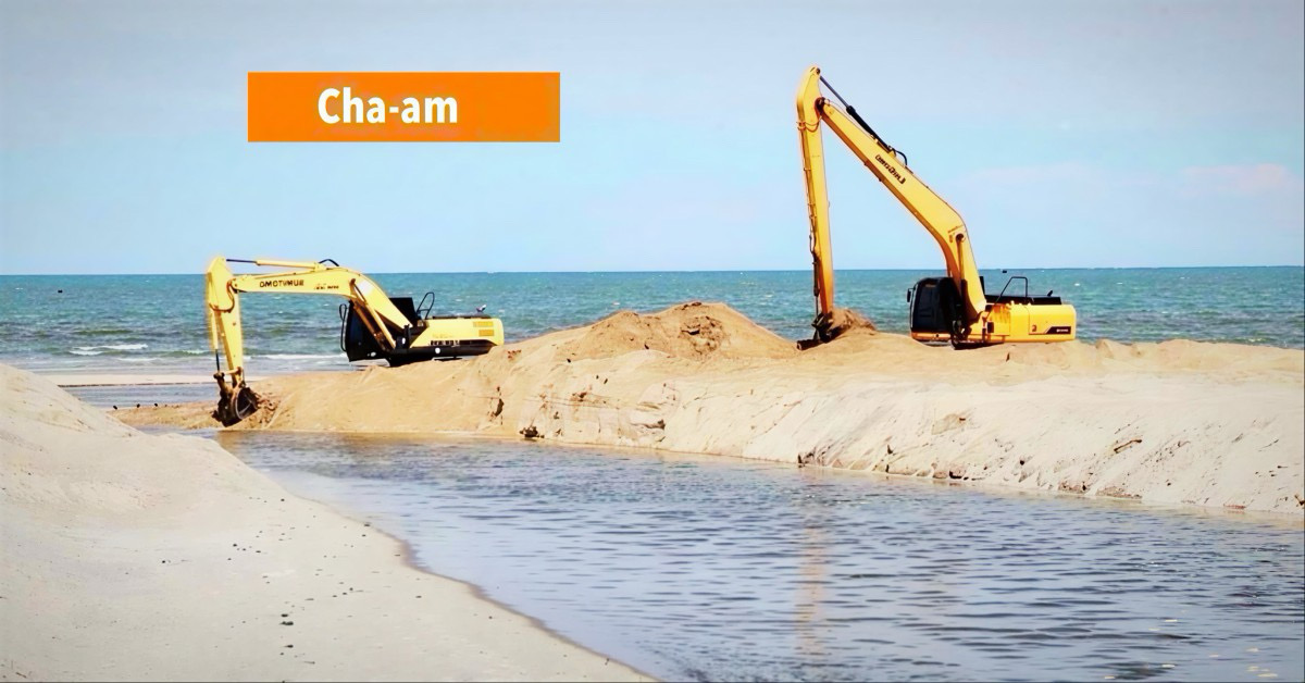 Cha-am versnelt het uitgraven van afwateringskanalen ter preventie van overstromingen tijdens het regenseizoen