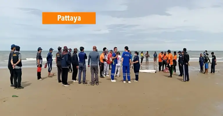 Tragische maandagmorgen in Pattaya, 18‑jarige jongen verdrinkt na val van jetski bij Jomtien Beach.