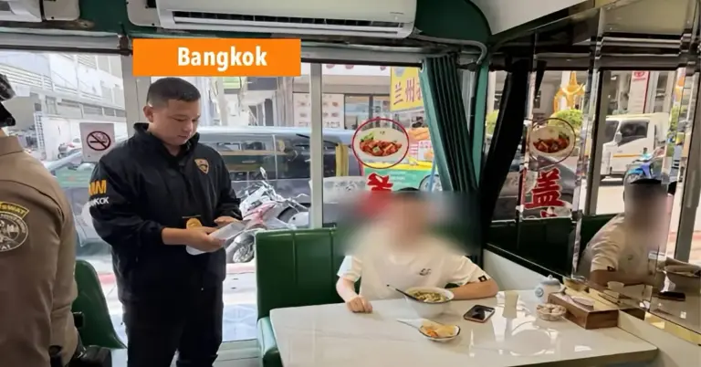 Chinese restauranthouders maken er in de hoofdstad van Thailand een potje van, door alleen de yuan als betaalmiddel te accepteren.