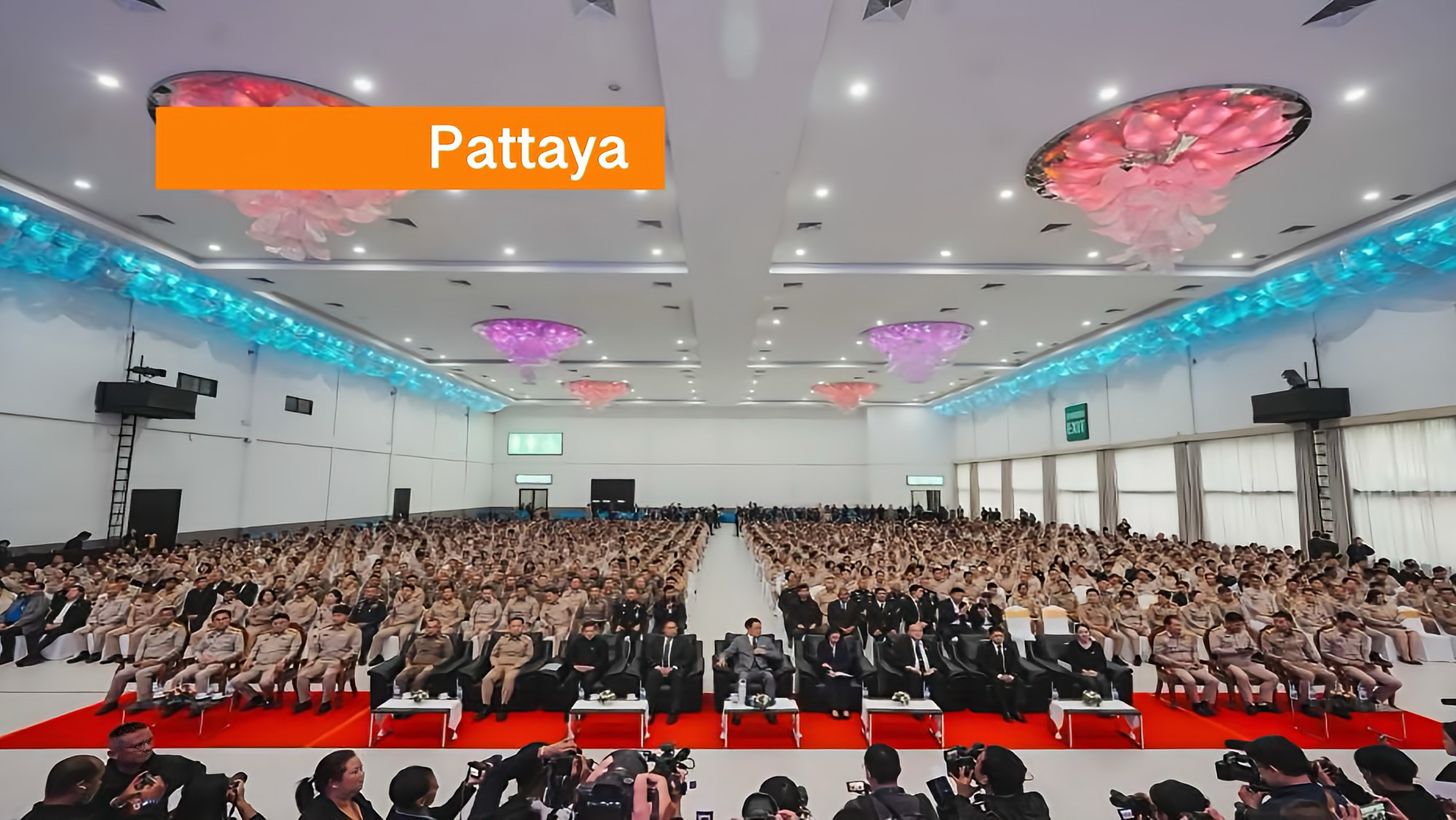 Premier Anutin bezocht gisteren Pattaya om een veiligheidstop te leiden.