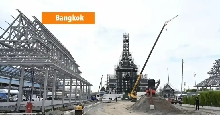 In Thailand is het Koninklijk crematorium voor koningin-moeder Sirikit bijna gereed, met 90 procent van de bouwwerkzaamheden voltooid.