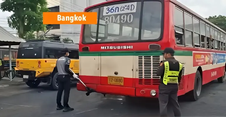 Regering Thailand start landelijke klopjacht op bussen met zwarte rook na falende emissietests.