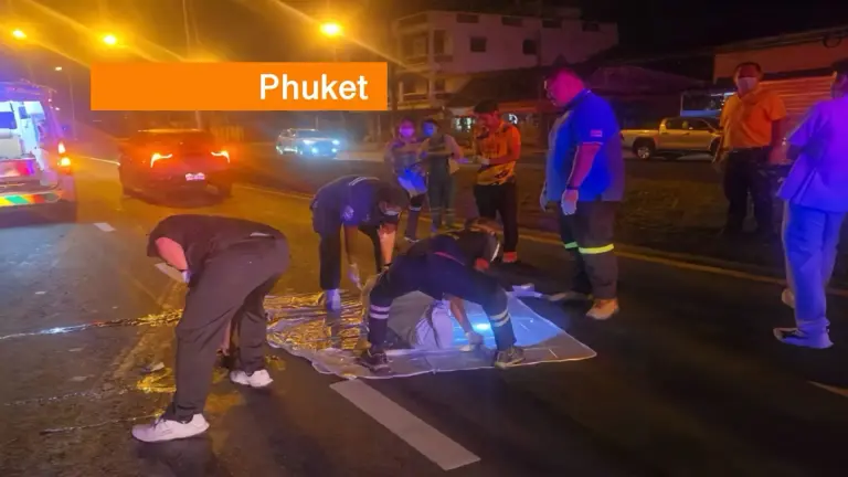 Bestuurder gezocht na dodelijke aanrijding van toeriste op het Thaise eiland Phuket.