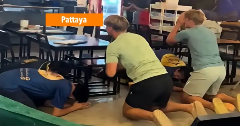 🎥 | Twee buitenlandse toeristen nemen op hartverwarmende wijze afscheid van hun favoriete restaurant in Thailand.