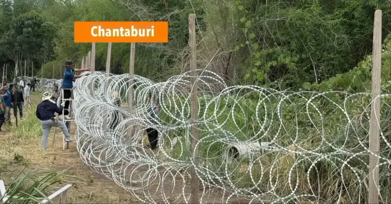 De bewoners van Chanthaburi (Oost-Thailand) werkten zij aan zij met mariniers om de grensbeveiliging te versterken.