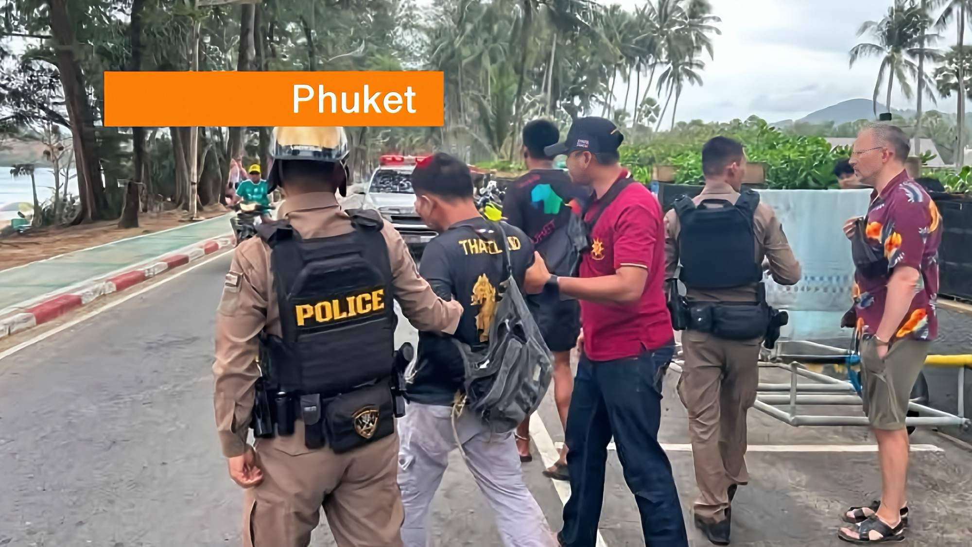 IJverkoper in Zuid-Thailand gearresteerd na steekpartij naar toeristen op Kata Beach.