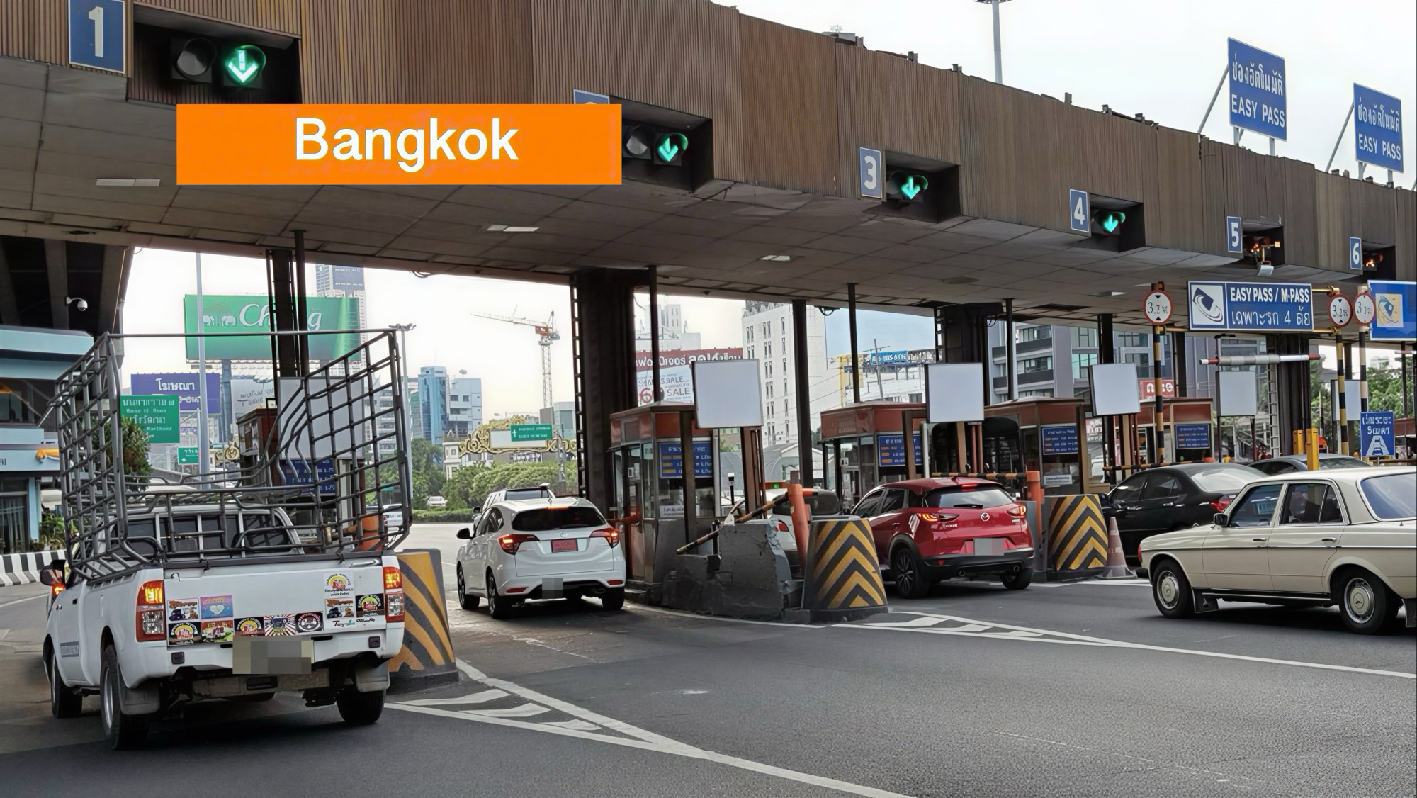 In Thailand is het belangrijk om goed op te letten bij tolwegen, omdat tolontduiking kan leiden tot aanzienlijke boetes en een hoop stress.
