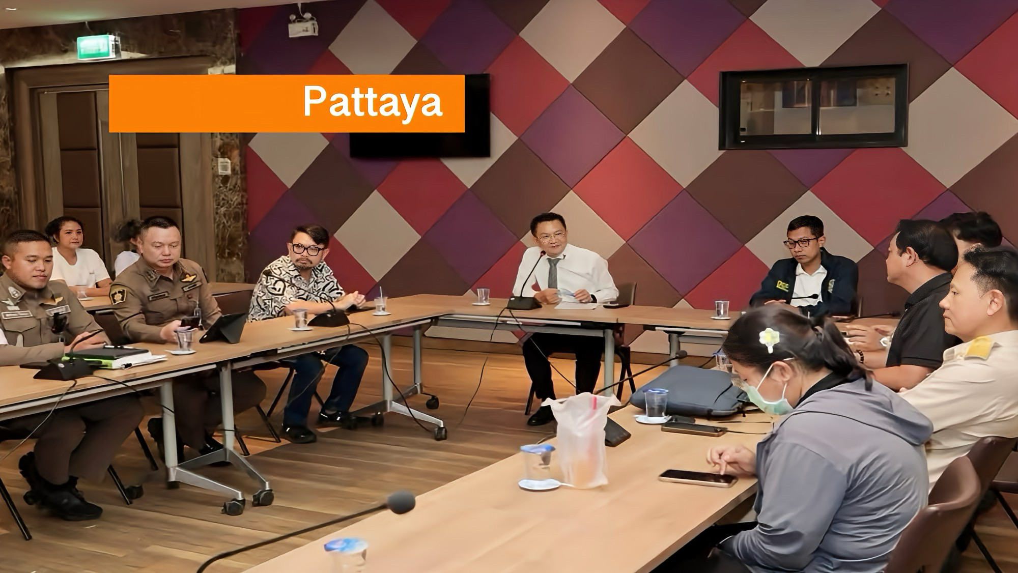 Pattaya komt met een krachtig veiligheids en een verordening plan voor Soi 6.