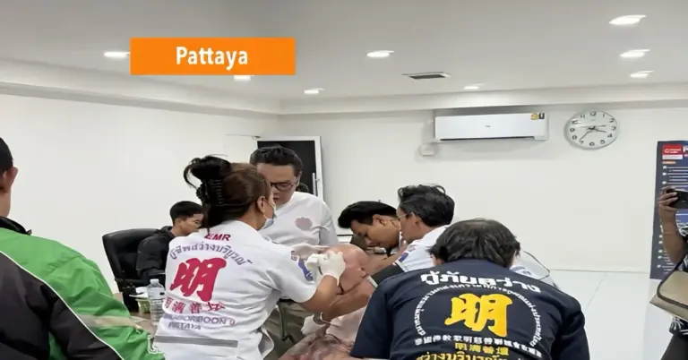 Finse toerist gewond bij steekpartij in Pattaya; vlucht naar politiebureau voor hulp.