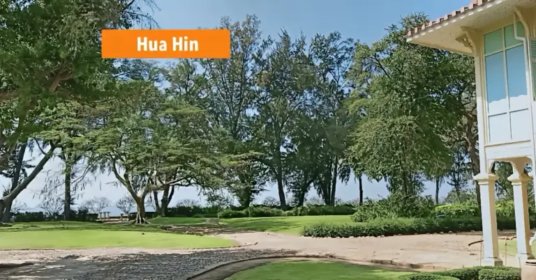 De burgemeester van Hua Hin inspecteerde vanochtend het Queen Sirikit Royal Park bij het Wang Klai Kangwon-paleis.