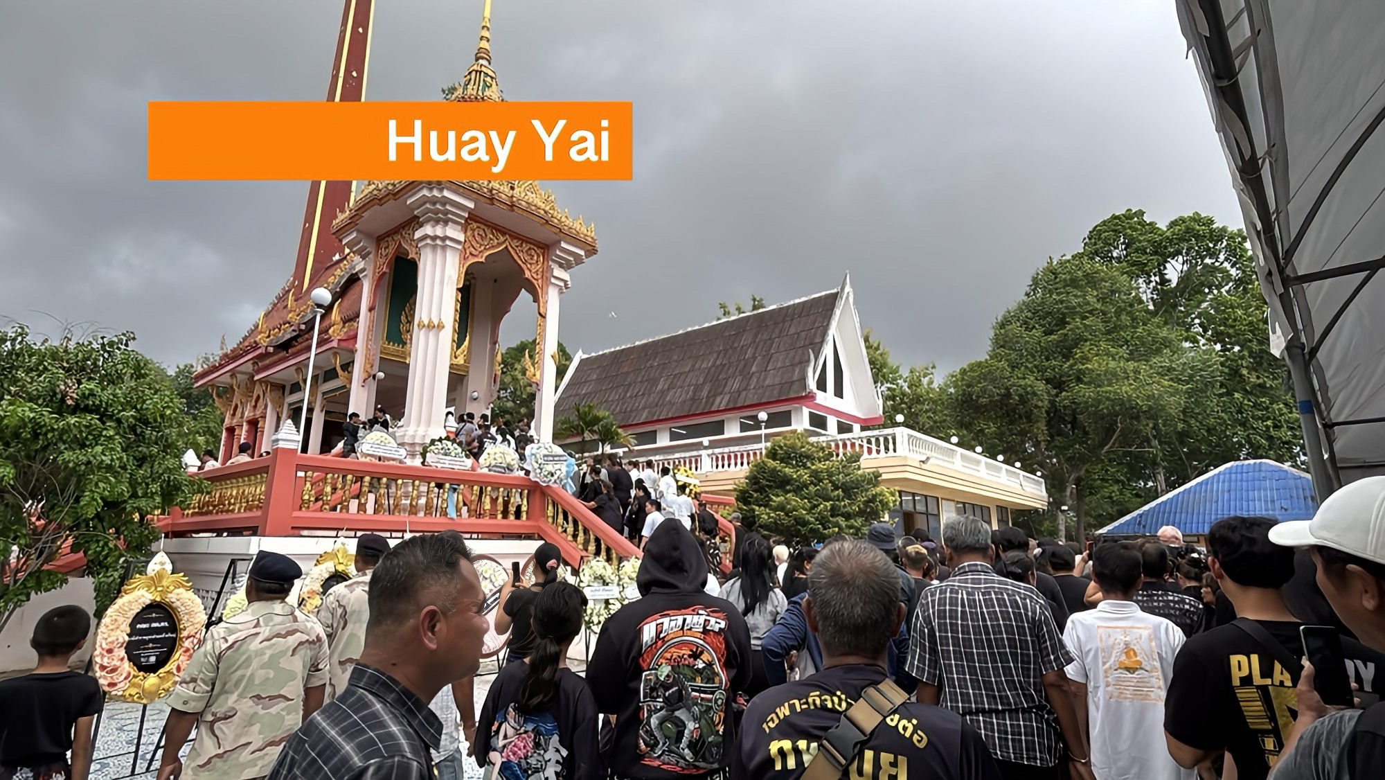 De nabestaanden van de slachtoffers van de drievoudige moord nabij Pattaya eisen dat de daders de doodstraf krijgen.